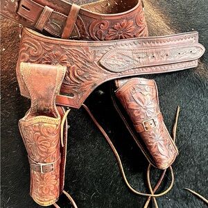 Brown Leather Western Holster Set